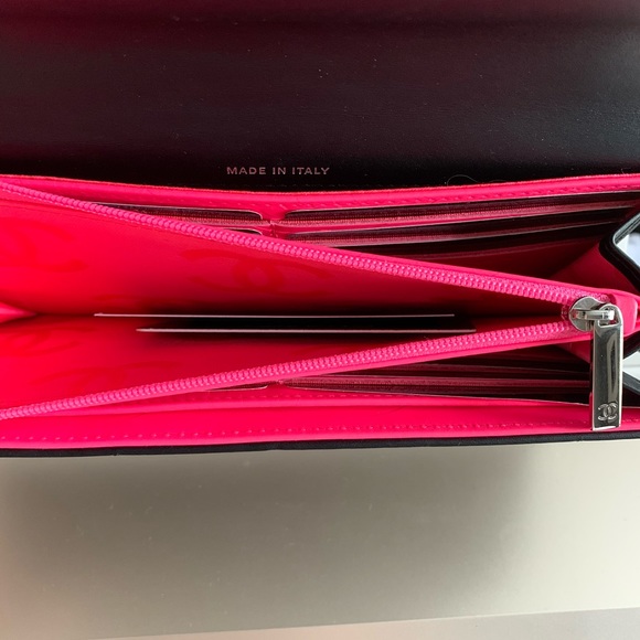 Authentic Chanel wallet🌷SOLD🌷 - Picture 4 of 7